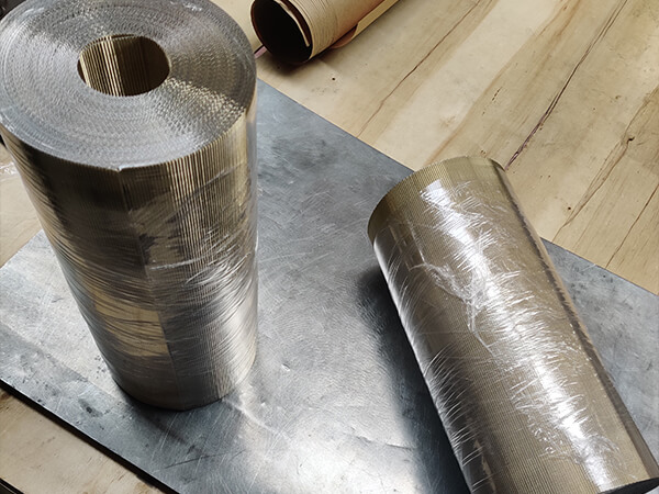 Wrap copper clad steel wire mesh rolls with plastic film
