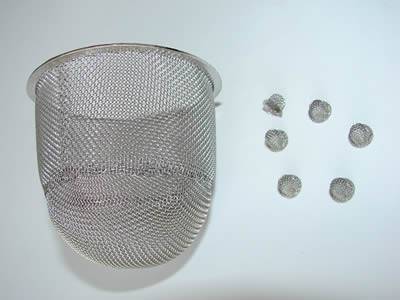 There are seven single layer extruder screen bowls with different sizes.