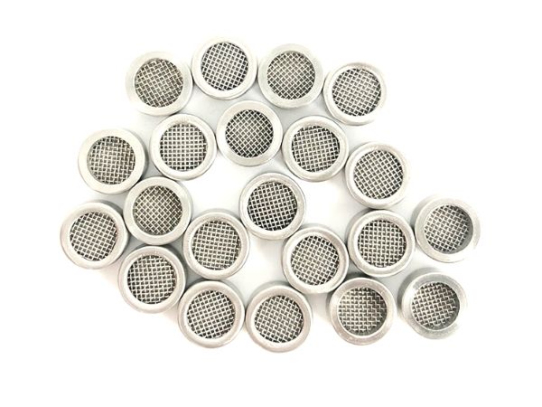 Many stainless steel woven mesh filter screens are displayed.