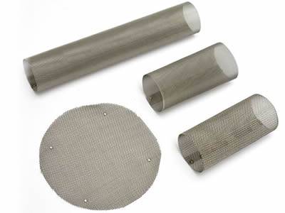 Three cylindrical screens and a round screen made from single layer stainless steel woven cloth